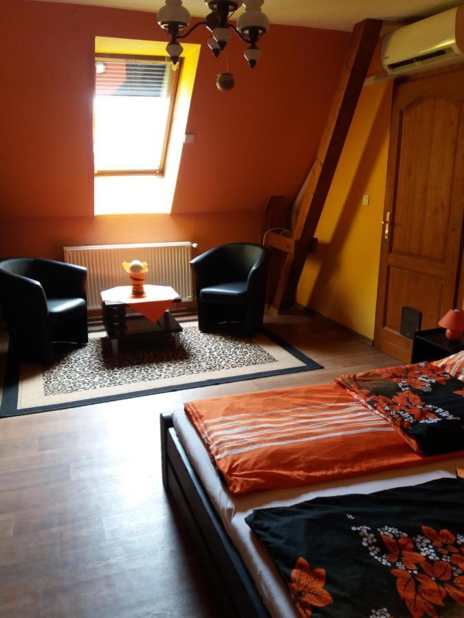 Bora Vendégház Eger Kültér fotó